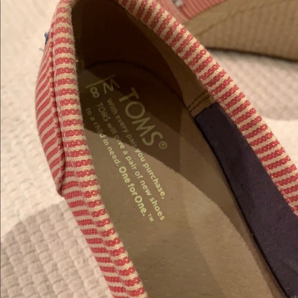 Open-Toe Red and White Toms Espadrille Wedges - Picture 2 of 5